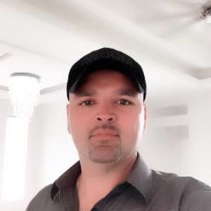 Meet your Posher, Ramiro